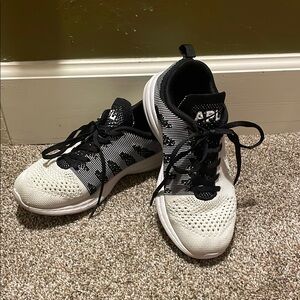 APL Techloom Pro, women’s size 8